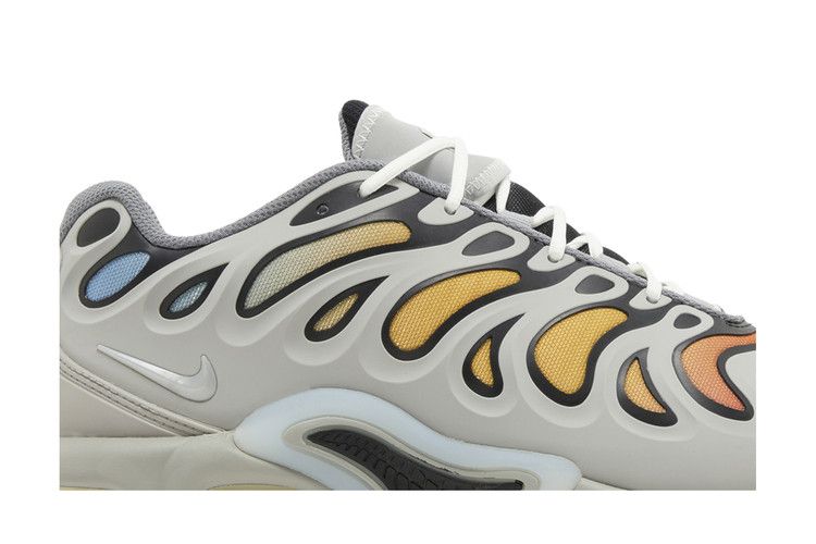 Nike Air Max Plus Drift 'Light Smoke Grey'