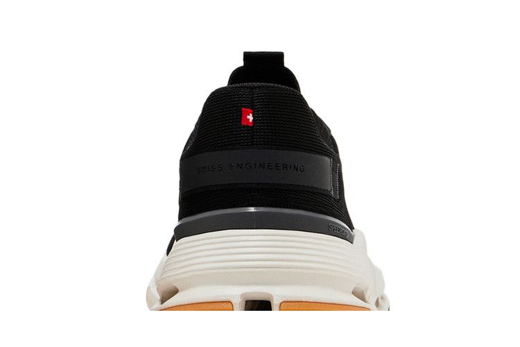 ON Cloudnova Form 2 'Black Ivory'