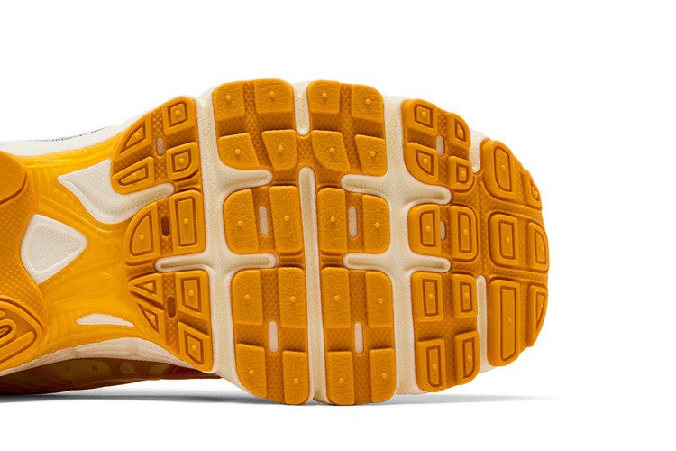 Nike Wmns Air Max Moto 2K 'Orange Horizon'