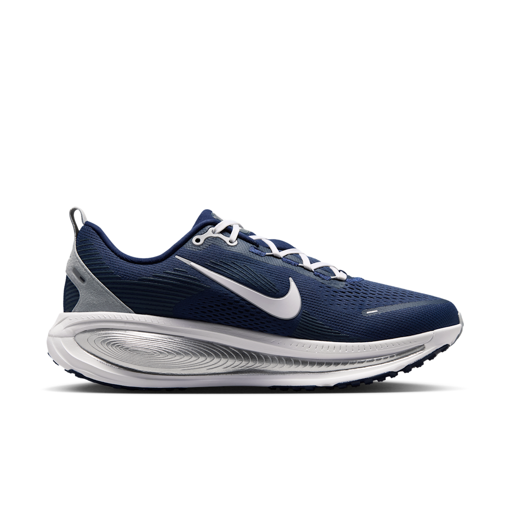 Men's Vomero 18 (Dallas Cowboys) NFL Road Running Shoes