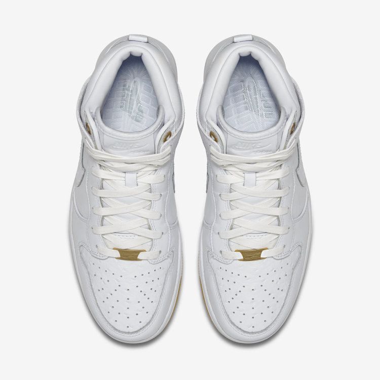 Nike Dunk CMFT White Gum