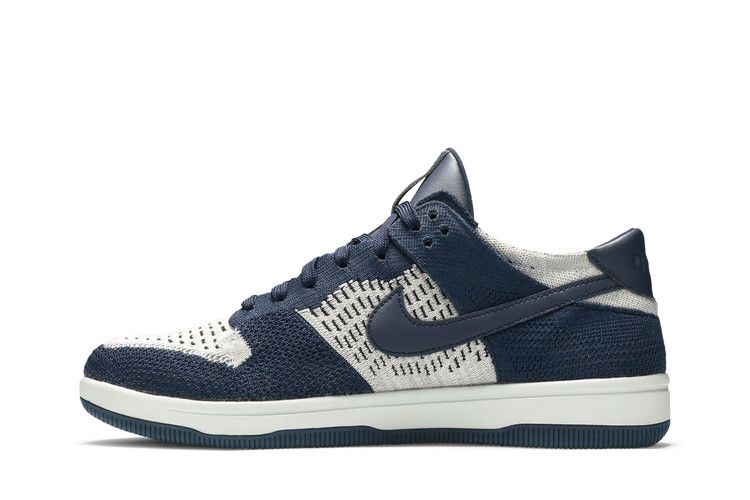 Nike Dunk Low Flyknit College Navy Pure Platinum