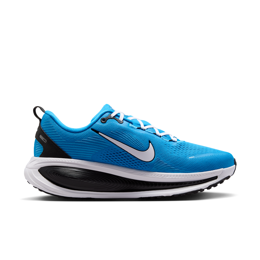 Men's Vomero 18 (Carolina Panthers) NFL Road Running Shoes