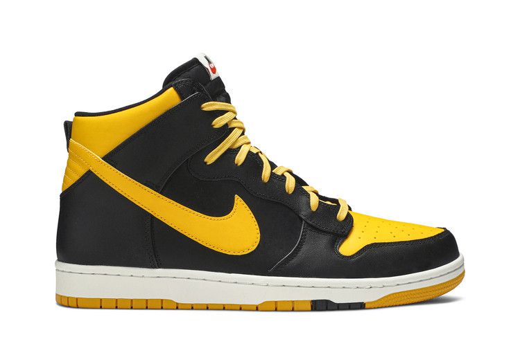 Nike Dunk CMFT — University Gold/White/Black