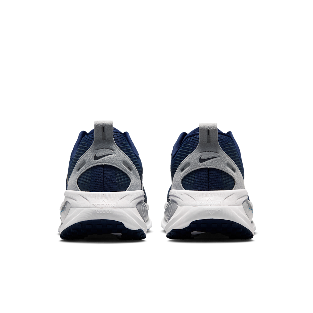 Men's Vomero 18 (Dallas Cowboys) NFL Road Running Shoes