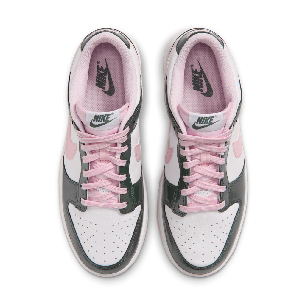 Women's Dunk Low SE Shoes