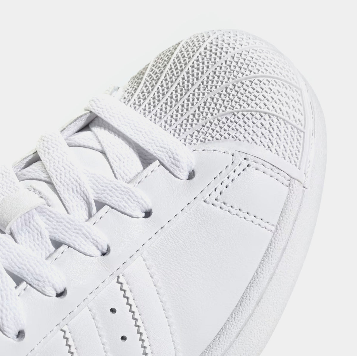 Superstar Womens Lifestyle Shoes (White/Black)