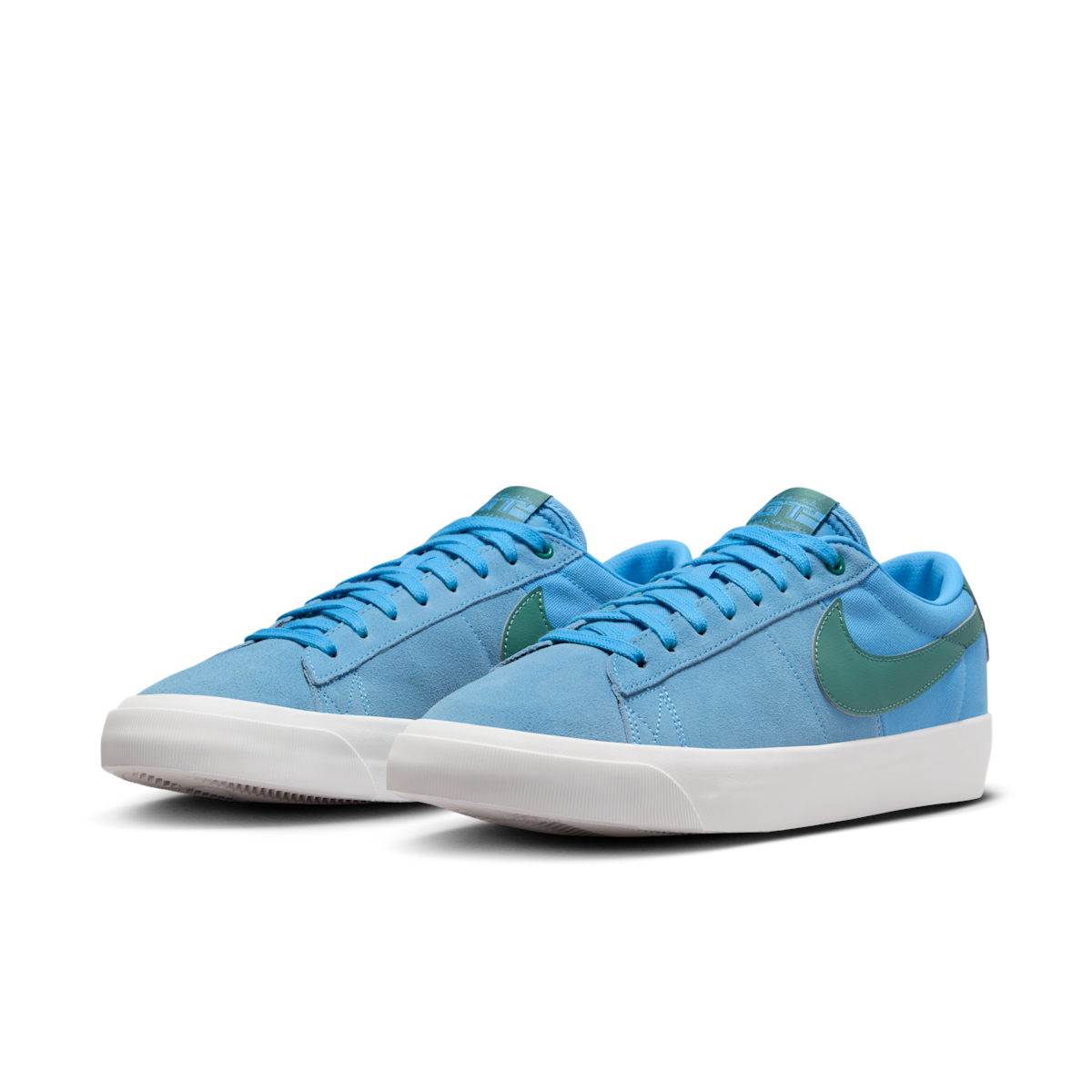Men's  SB Zoom Blazer Low Pro GT Skate Shoes