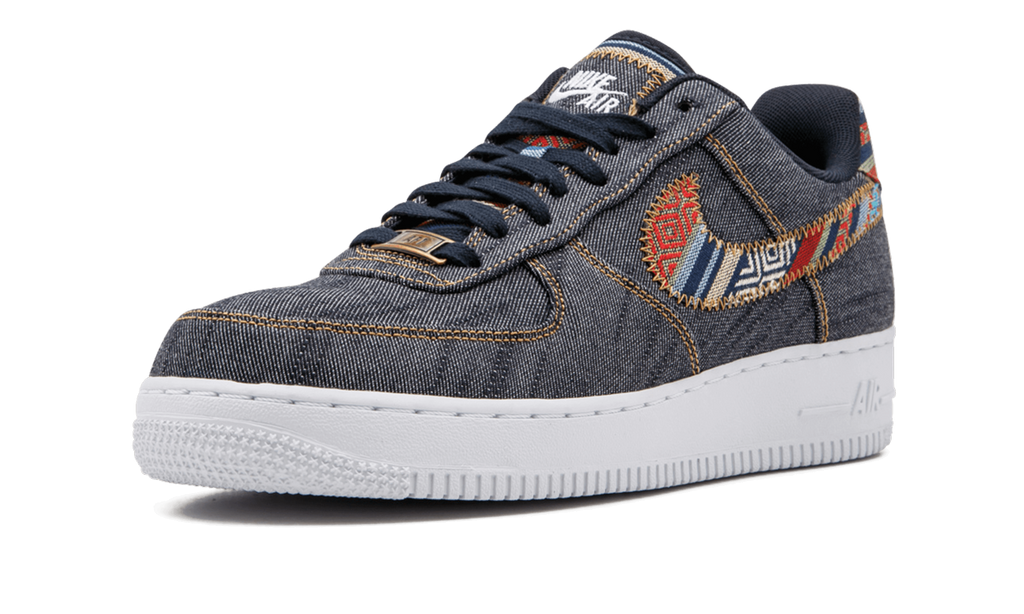 Air Force 1 07 LV8 "Dark Obsidian" 823511 402