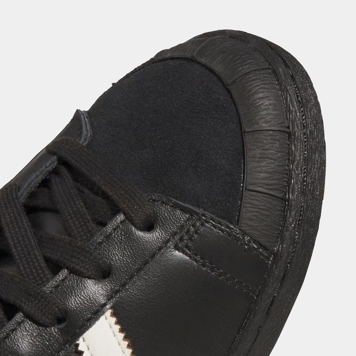 Jabbar Lo Trainers Mens Lifestyle Shoes (Core Black/Off White/Gold Metallic)