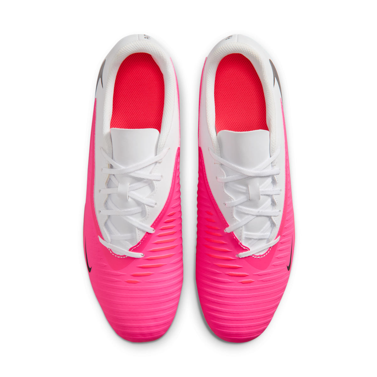 Men's Phantom 6 Low Club Multi-Ground Soccer Cleats