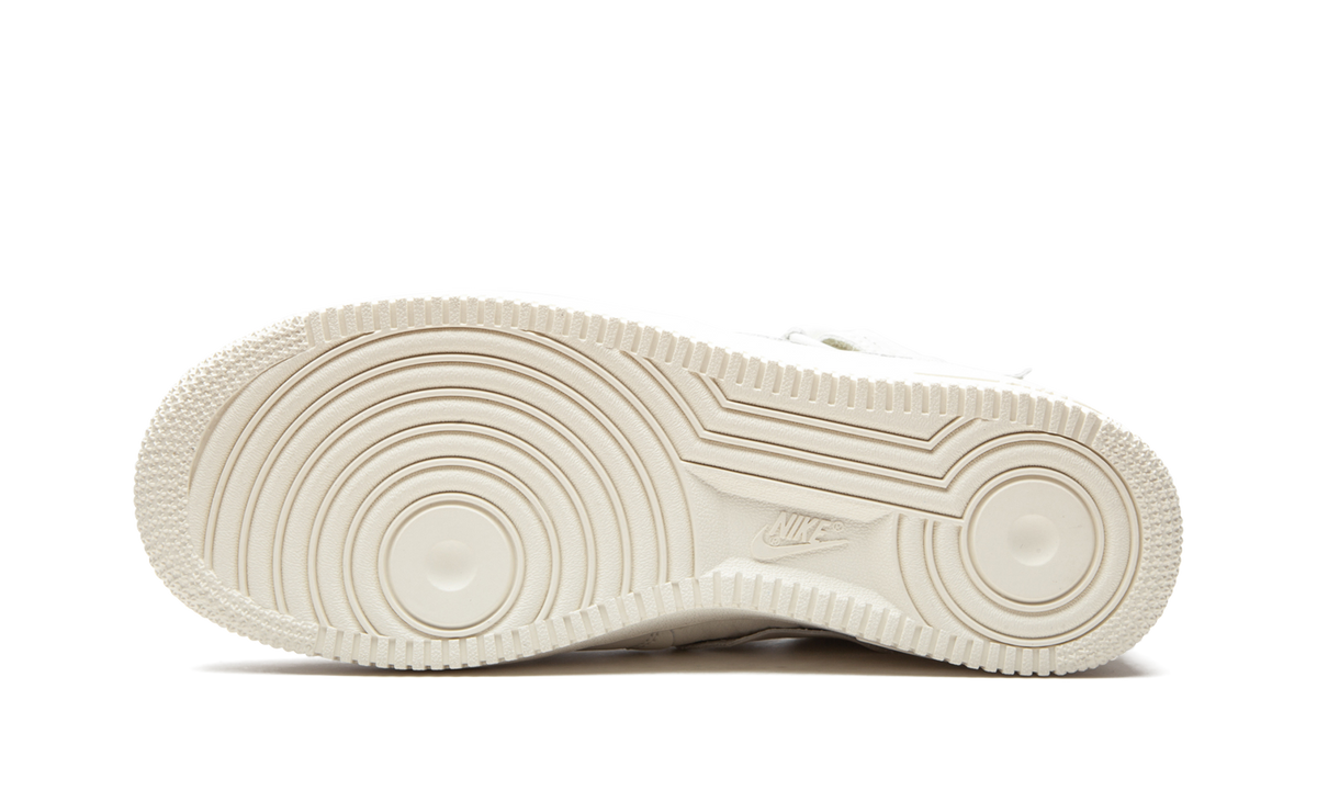 Air Force 1 Mid "Comme des Garcons White" DC3601 100