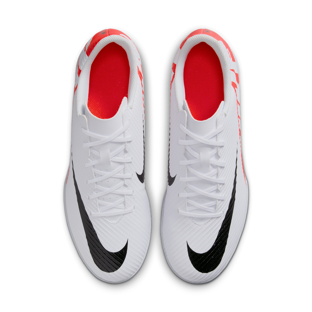 Men's Mercurial Vapor 15 Club Indoor/Court Low-Top Soccer Shoes