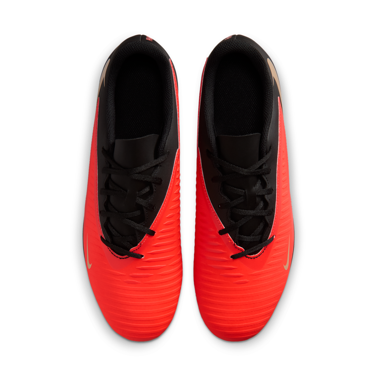 Men's Phantom 6 Low Club Multi-Ground Soccer Cleats