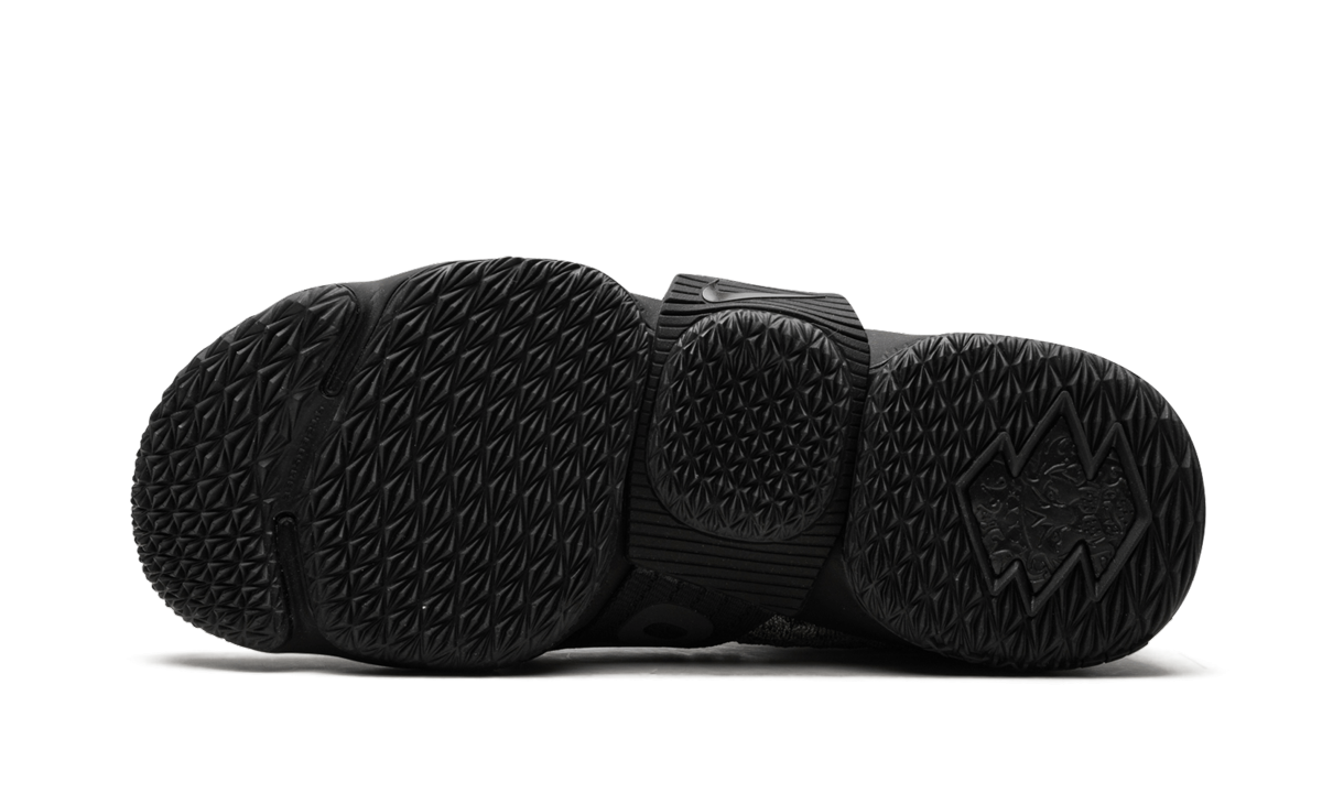 LeBron 15 Lifestyle "Kith - Concrete" AO1068 100