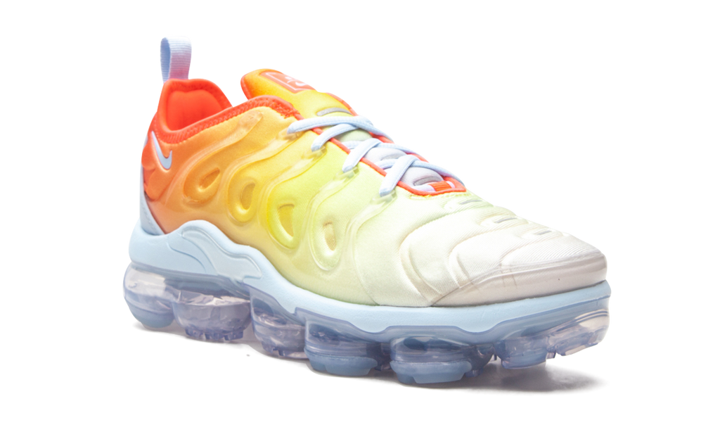 WMNS VaporMax Plus "Sunrise" CW5593 400