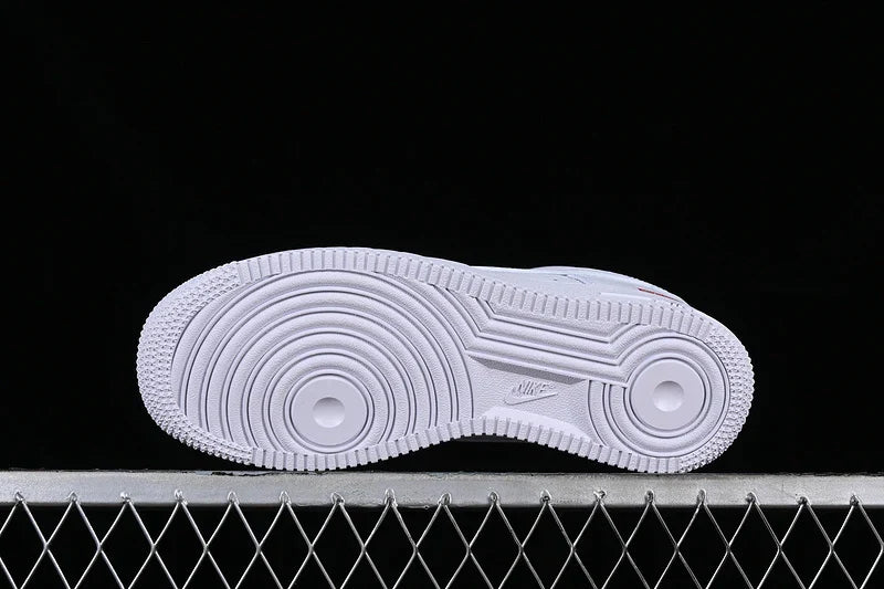Nike Air Force 1 "Supreme White"