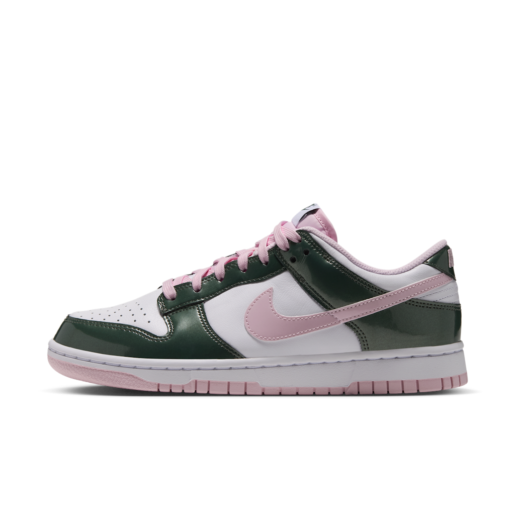 Women's Dunk Low SE Shoes