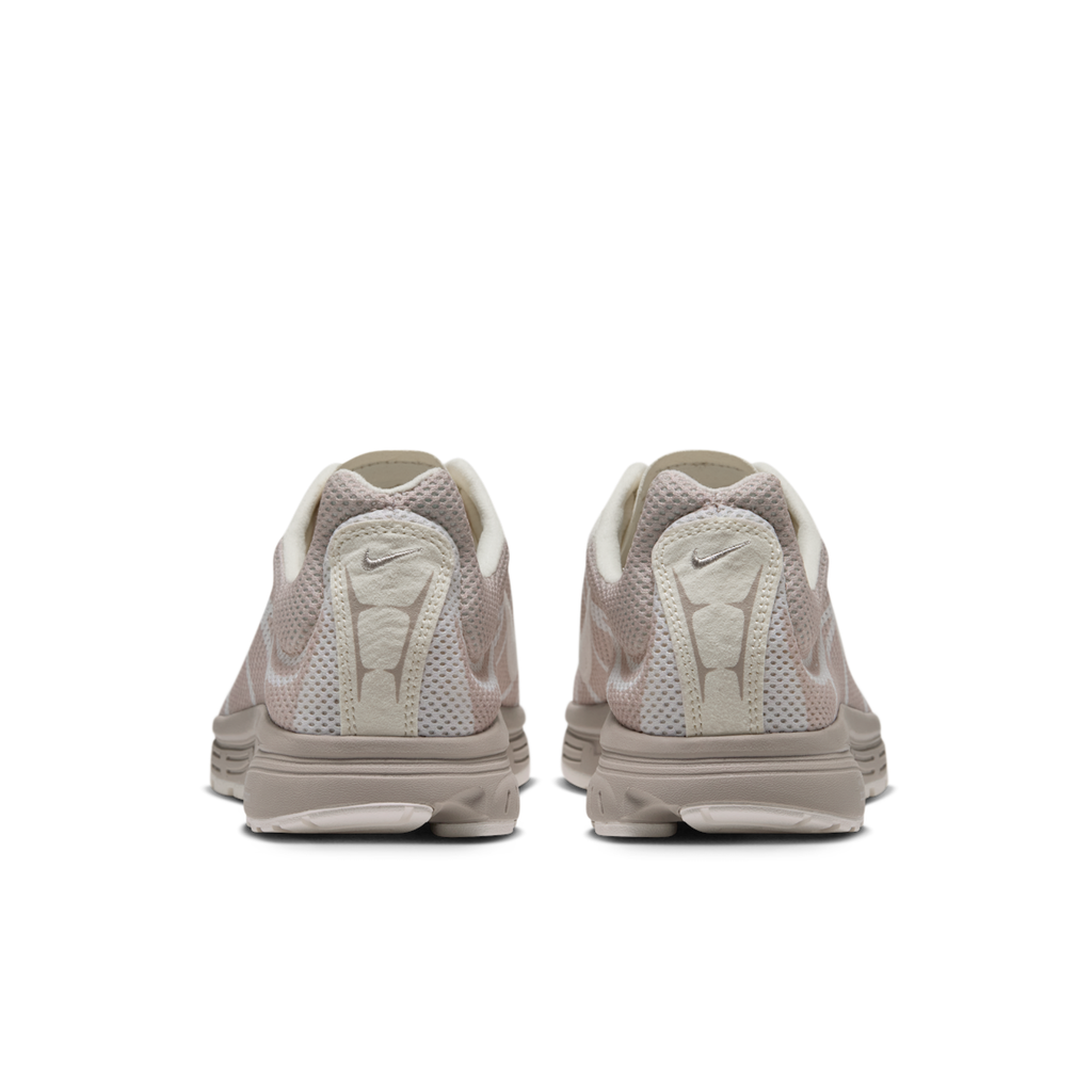 Women's Zoom Streak 3 Shoes