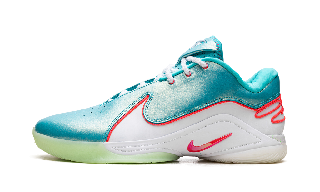LeBron 22 "Christmas" HV5148 600