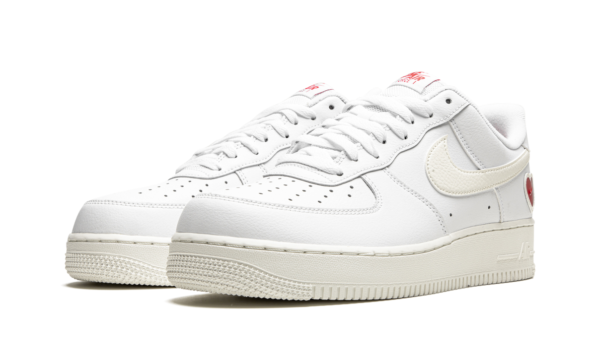 Air Force 1 Low "Valentines Day 2021" DD7117 100