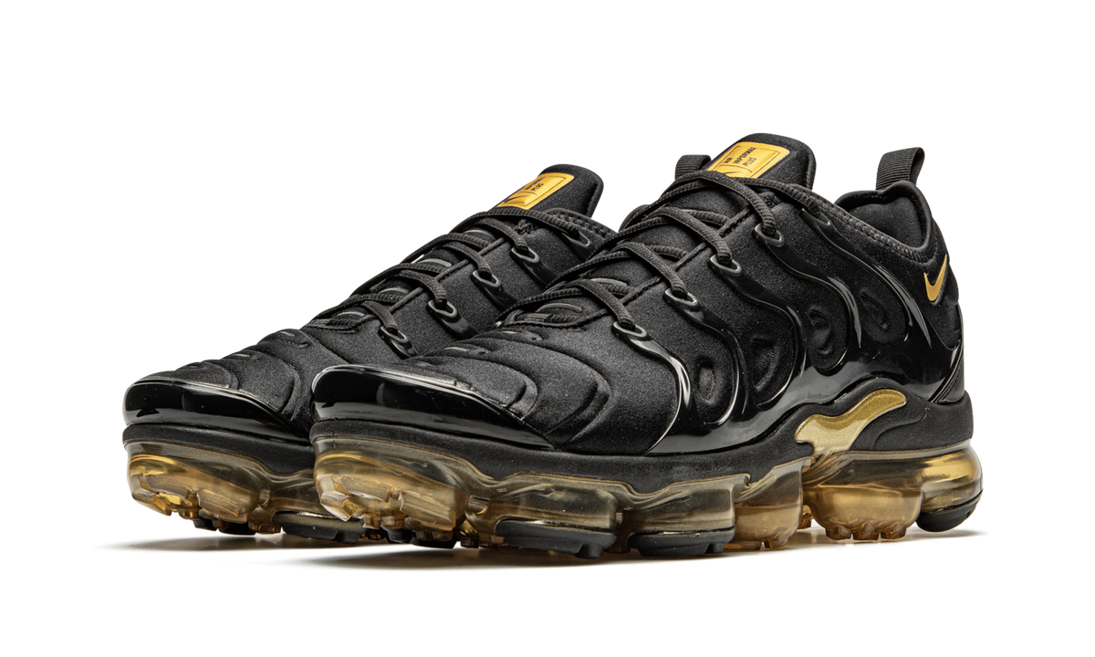 Air VaporMax Plus "Black / Gold" CW7299 001
