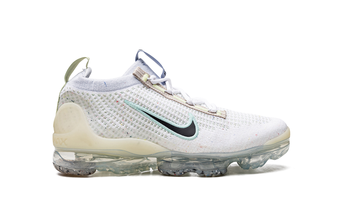 Air Vapormax 2021 FK GS "Mismatched Swoosh" DQ7758 100