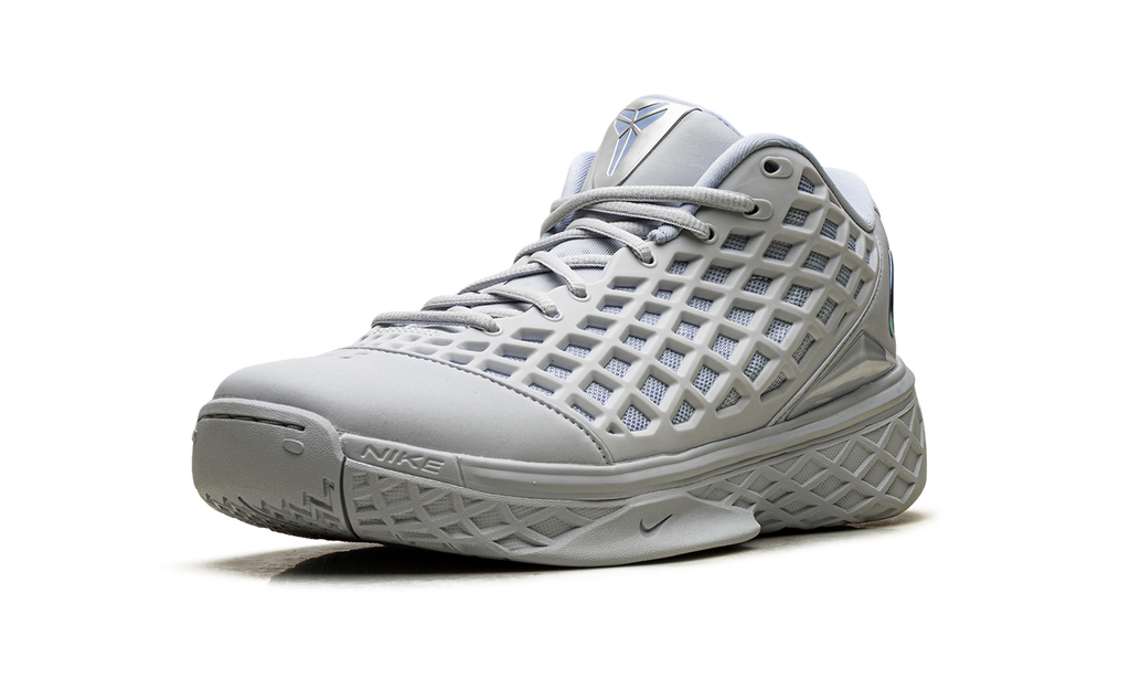 Kobe 3 Low Protro "Platinum Grey" IV7127 001