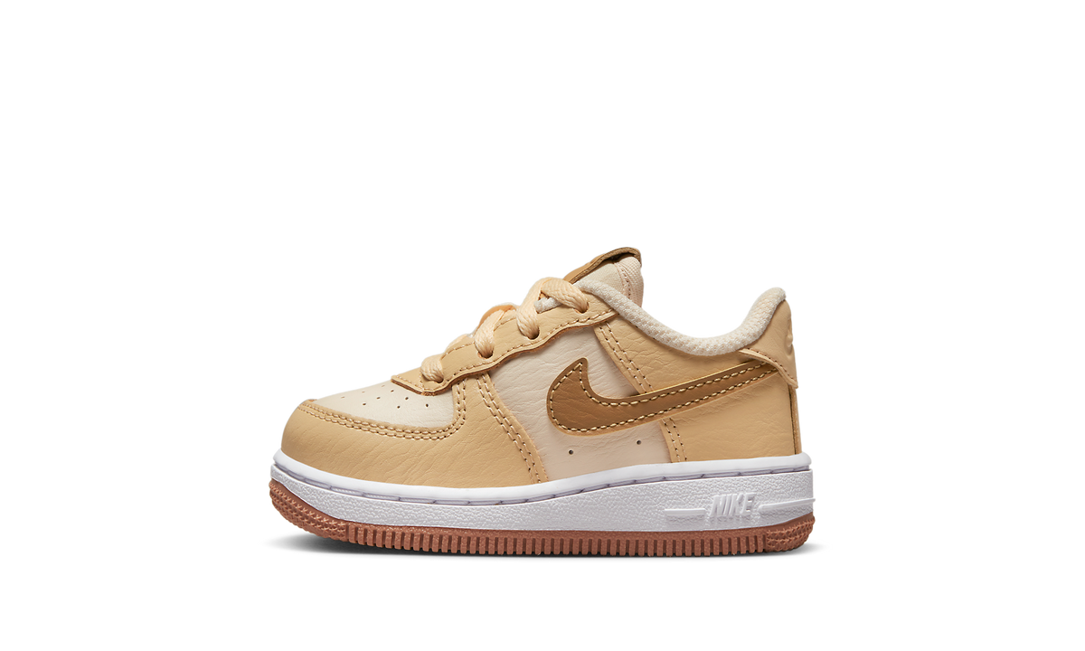 AIR FORCE 1 LV8 TD "INSPECTED BY SWOOSH" DQ6086 200