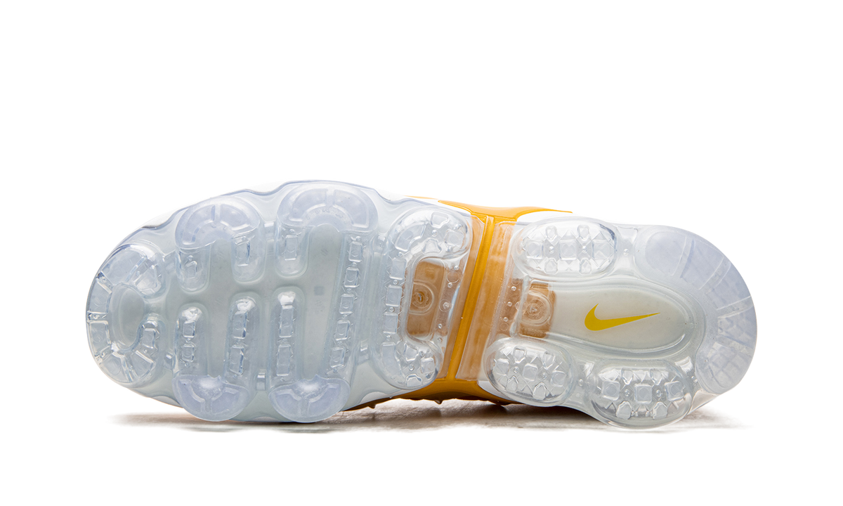 AIR VAPORMAX PLUS OMEN WMNS "Go The Extra Smile" DO5874 700