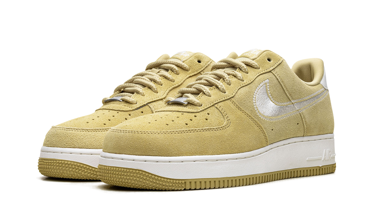Air Force 1 Low '07 LV8 "Buff Gold Sail Embroidered Swoosh" HJ4465 700